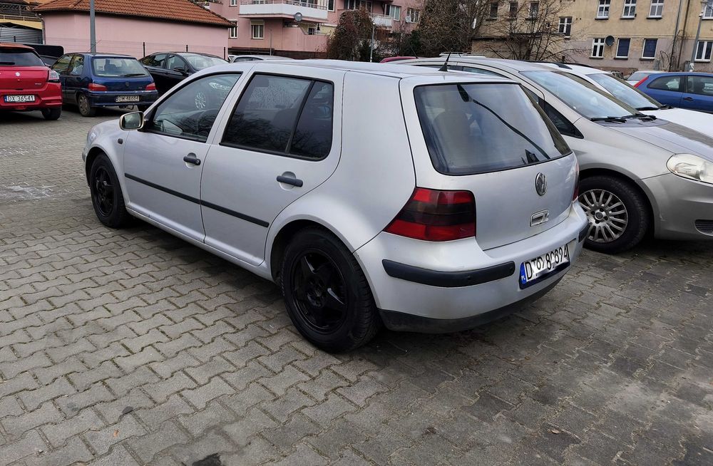 VW Golf 4 Benzyna 1.6 Oplaty 11.2026r,5Drzwi,Parctronic,Climatronic