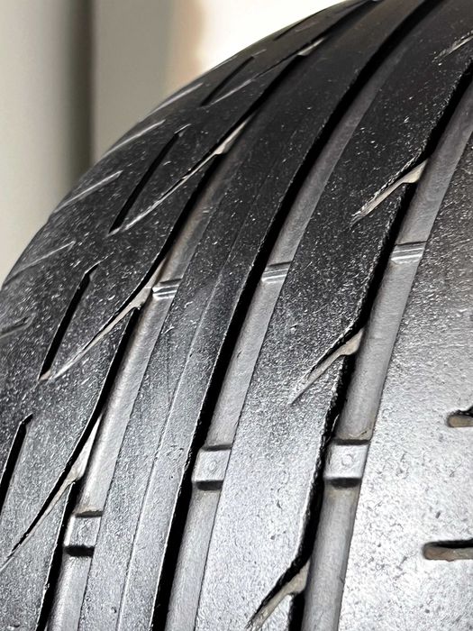 Pneus Bridgestone Potenza S001 - 255/35/19 - Excelentes