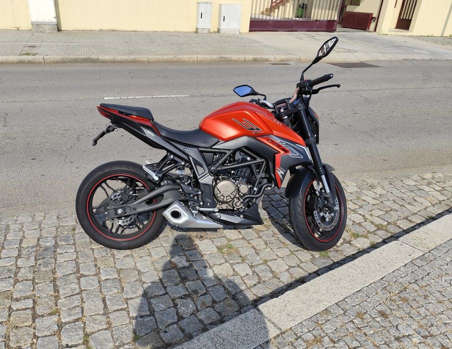 Moto semi nova Voge 300R