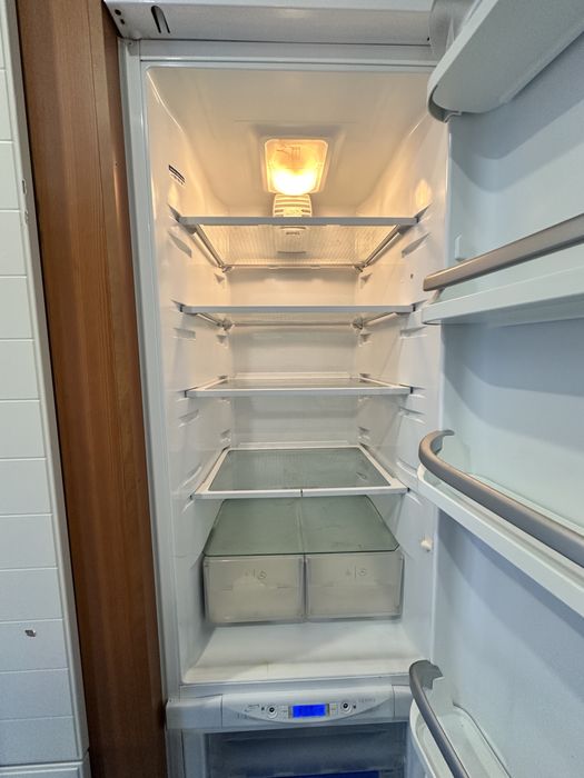 Вбудований холодильник ARISTON BCS 333 GE