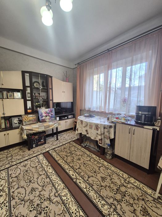 Без%Продам цегляний будинок на Виноградарі!пр-т Свободи!