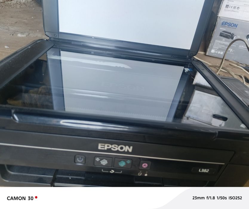 1 шт за 2200  Продам Принтер Epson 3 шт 7300