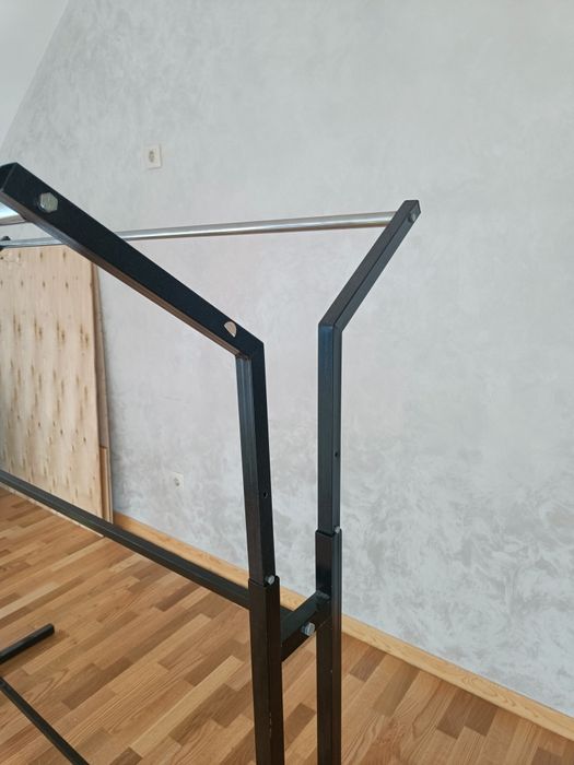 Стійка для одягу вішалка