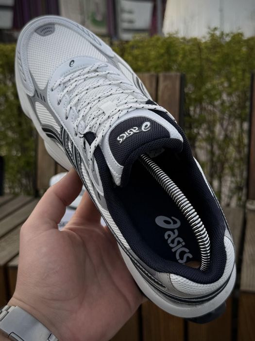 Кросівки Asics сірі Ексклюзивна модель Asics
Артикул: 3306-3