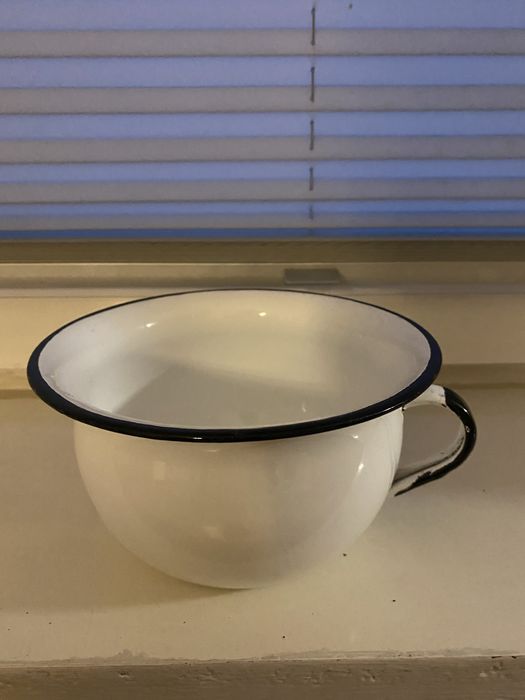 Nocnik emaliowany z PRL