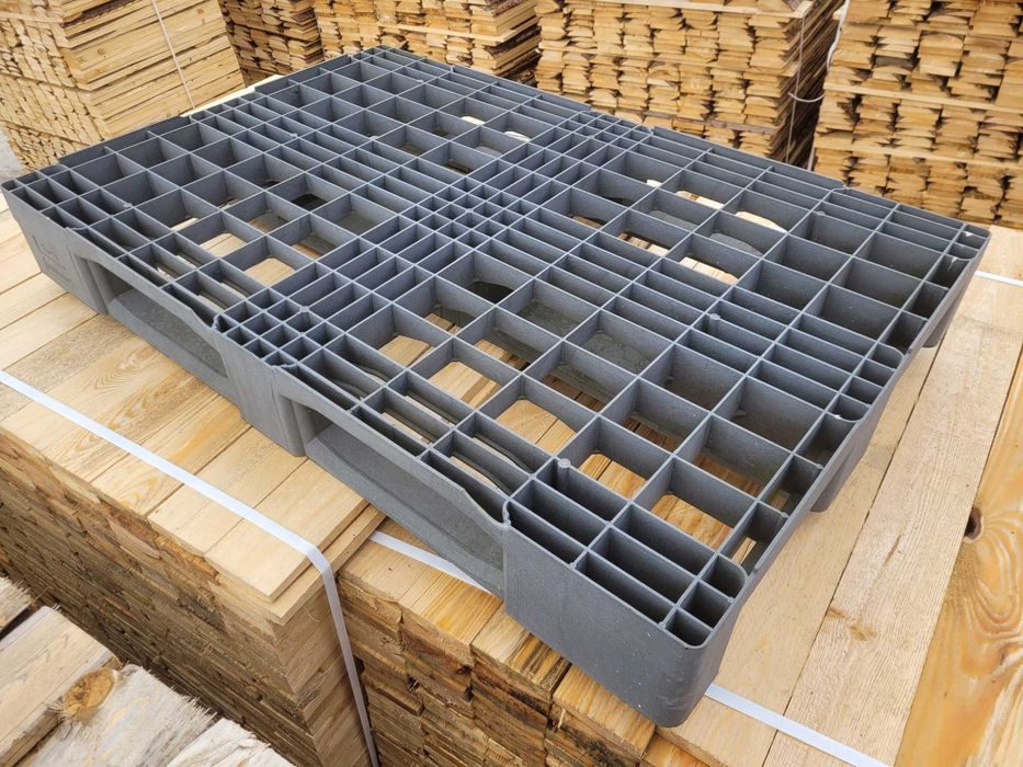 Paleta plastikowa 1200x800 UŻYWANA 120x80 PEŁNY BLAT