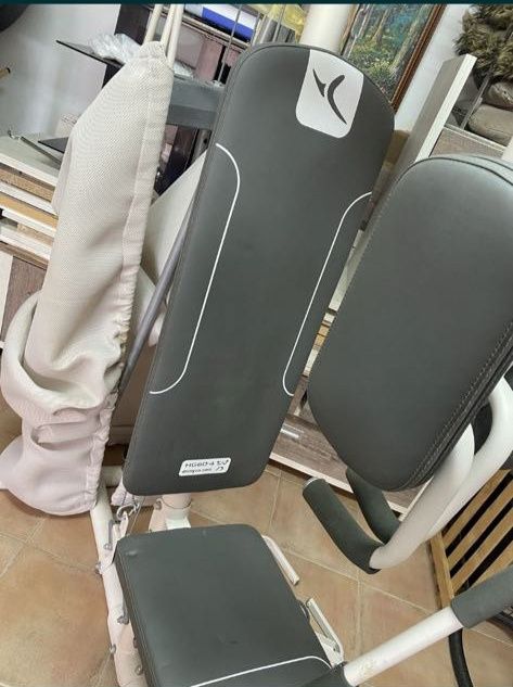 Máquina de musculação multifunções