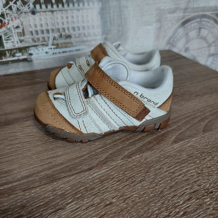 Продам кросівки.