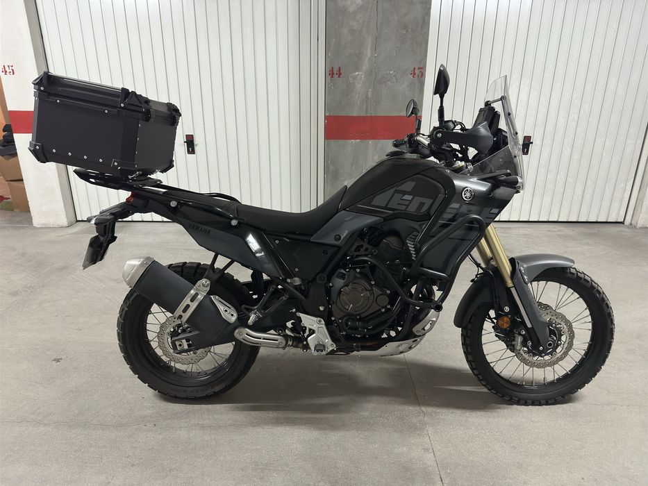 mota yamaha ténéré  pouco uso.