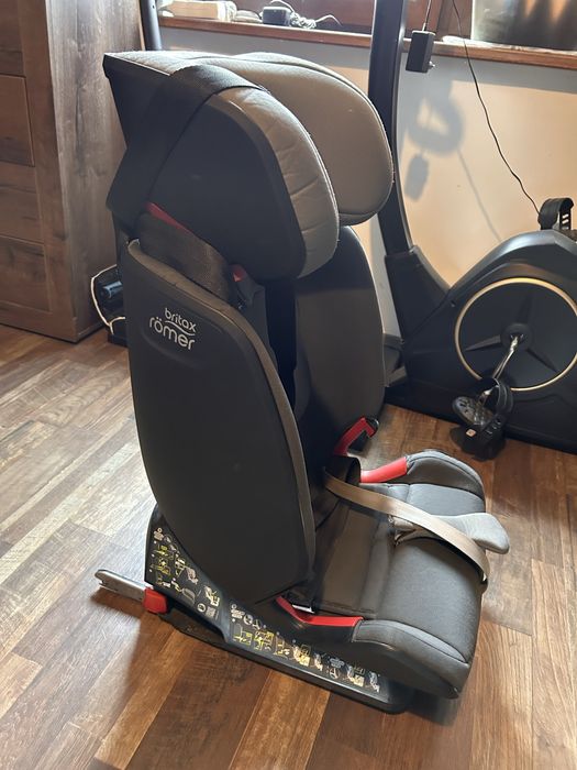 Sprzedam fotelik samochodowy Britax Römer Advansafix IV R