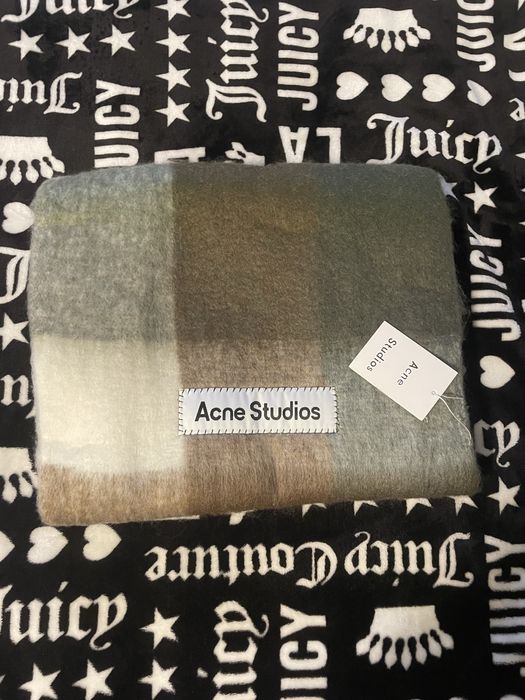 Szalik Acne Stdudios