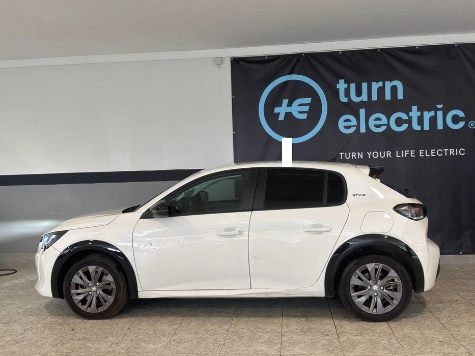 Peugeot e-208 50 kWh Style
