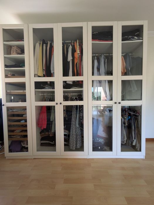Roupeiro modular IKEA:  3 módulos com portas de vidro