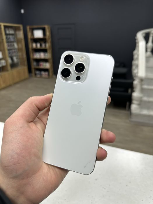 iPhone 15 Pro Max 256gb White Titanium Neverlock Чудовий стан!