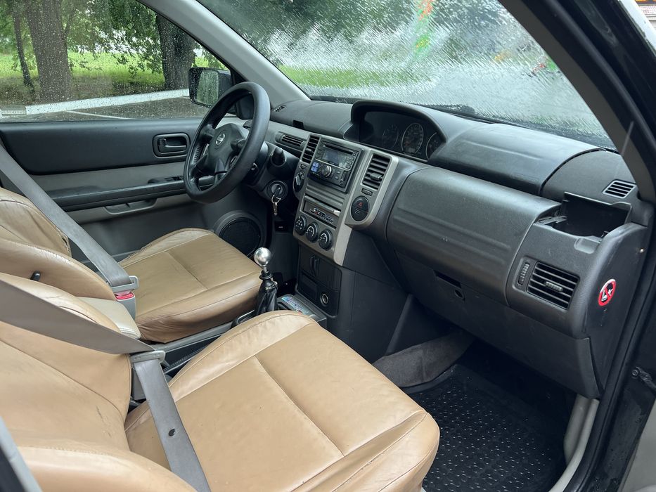 Продам Nissan X-Trail 2.2дизель в хорошем состоянии