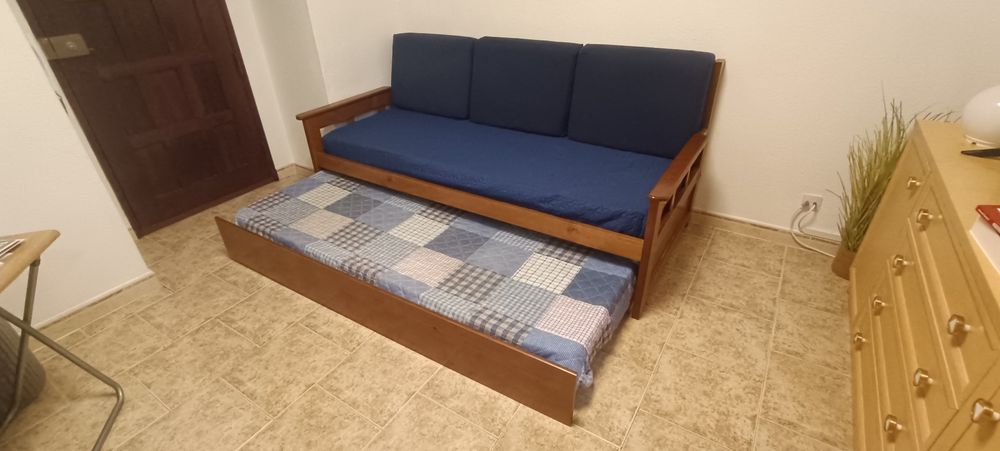 Sofá cama castanho