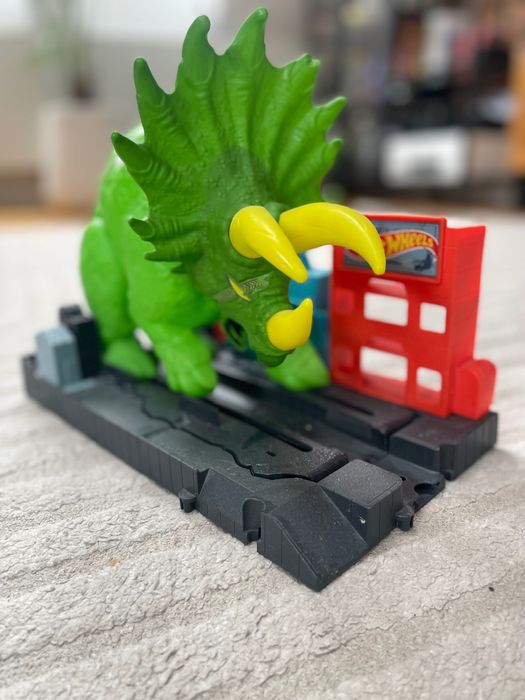 Hot wheels Triceratops