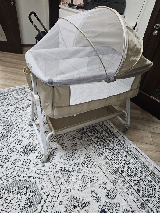 Ліжечко складне дитяче.