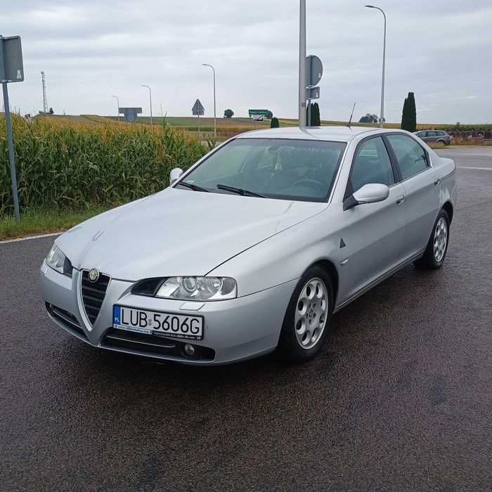 Alfa Romeo 166