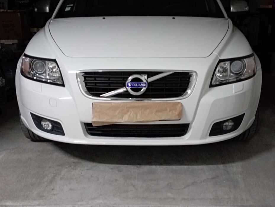 Ótica frontal esquerda, Volvo V50, ano 2012 (bi-xenon direcional)