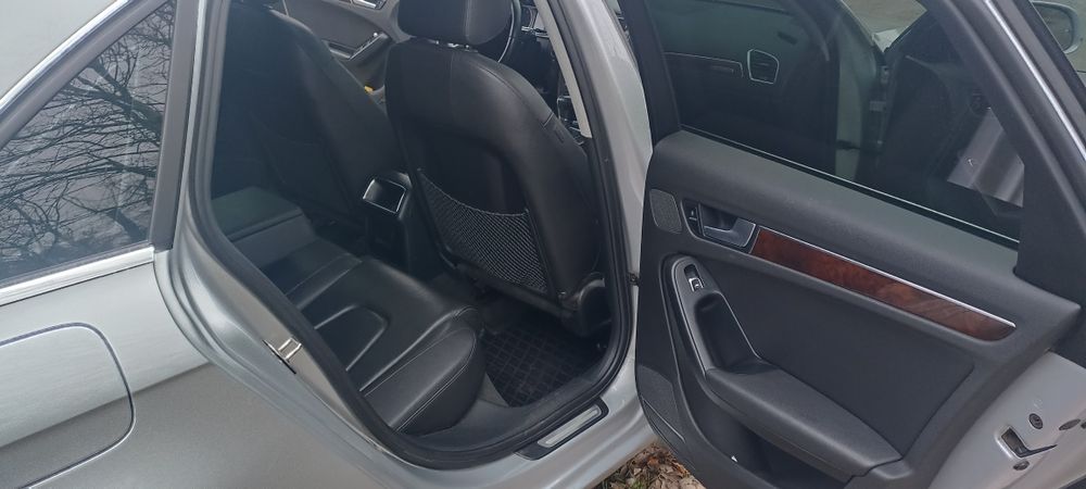 Ауди А4 б 8 квадро  2013год