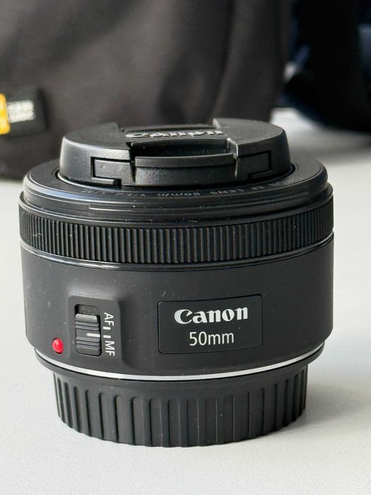 Máquina Fotográfica - Canon 750D