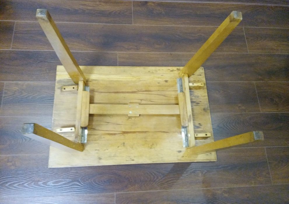 Шахматний столик. Розкладний.