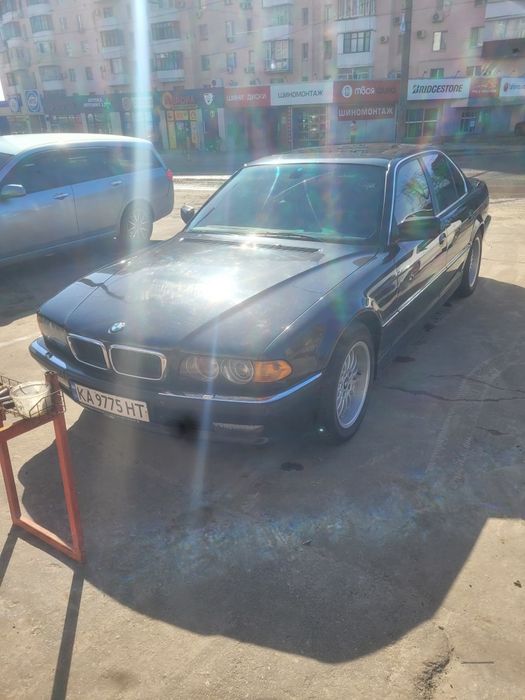 Продам бмв 735,2001 г.в.газ/бензин