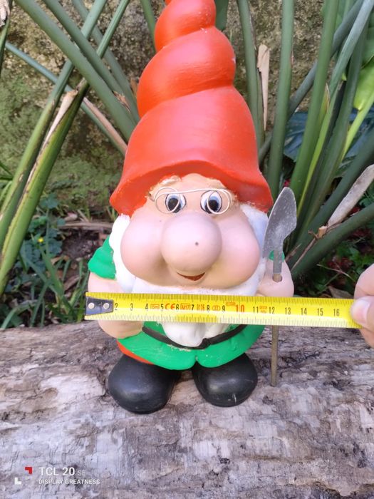 Três Gnomos de Jardim