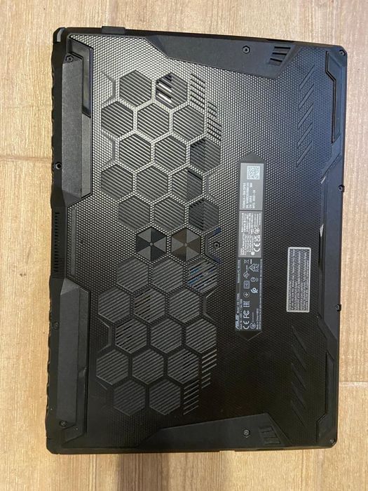 ASUS TUF F15 1TB Extra - FX506LHB | i5-10300H | GTX 1650 4GB | SSD 512GB + HDD 1TB, bom estado geral, bateria e carregador original.