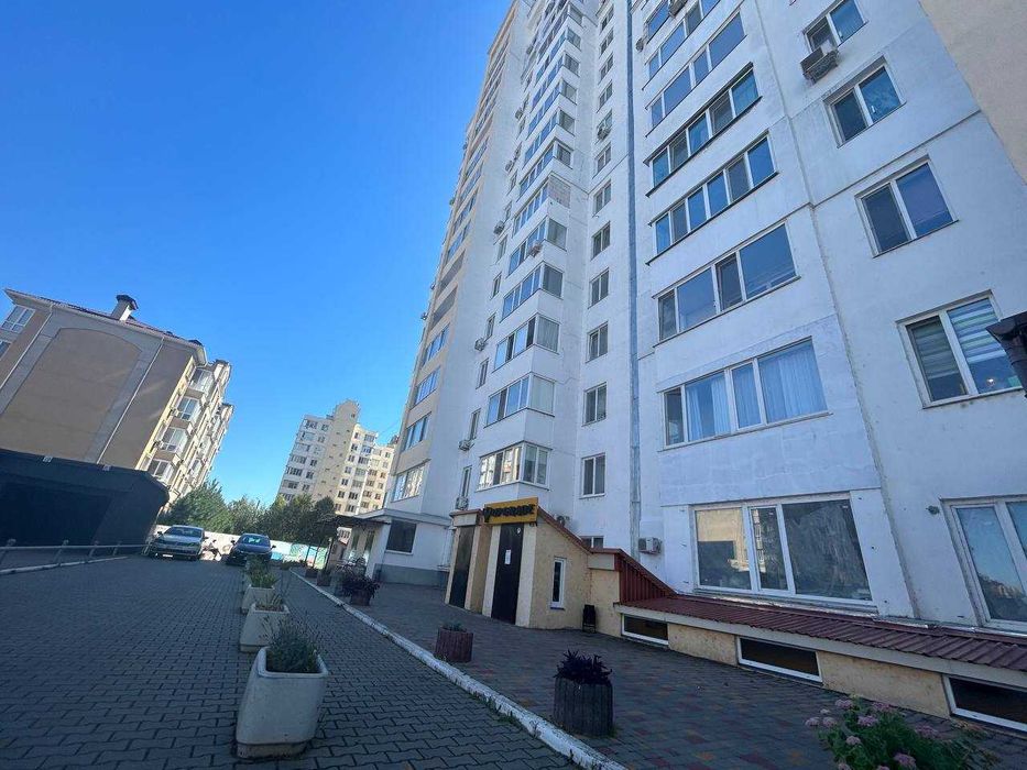 2 кімнатна квартира в ЖК Мелодія біля ринку " Початок". Можно по програмам!