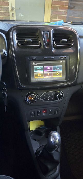 Renailt Logan MCV 2019