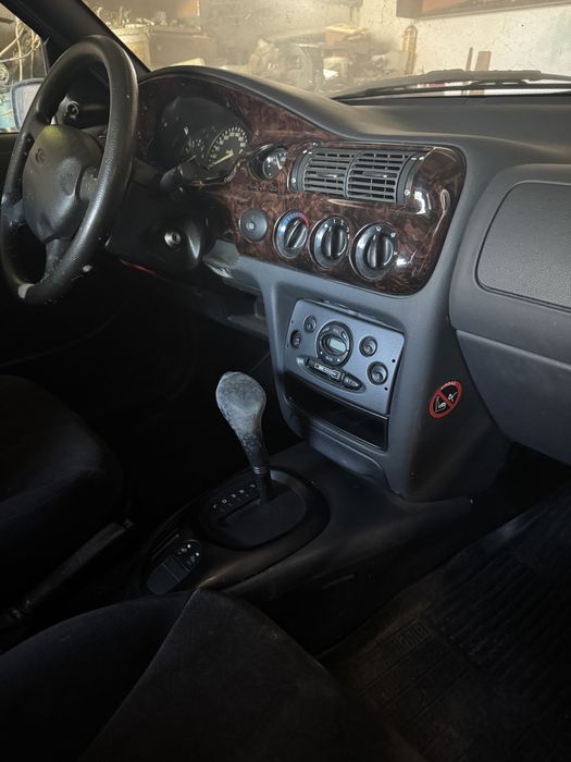 Ford Escort 1.6 Automat 1997 – 2D – 110 tys. km – Garażowany – Do uruchomienia, laweta