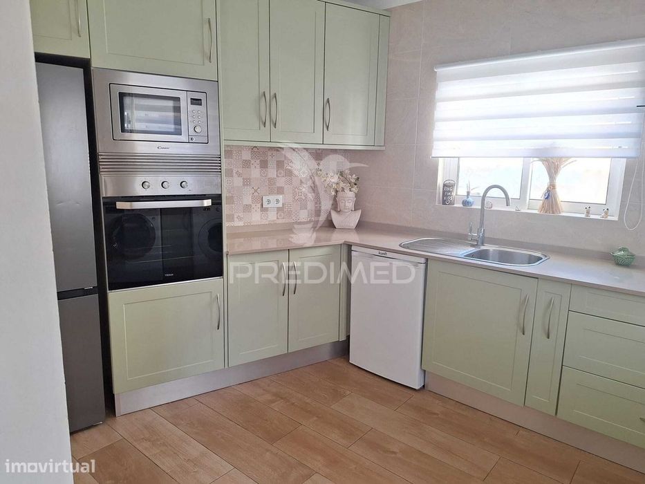 Renovated T3 + 1 House in the Center of the Iconic City of Silves