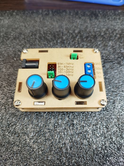 Генератор частот в заборе