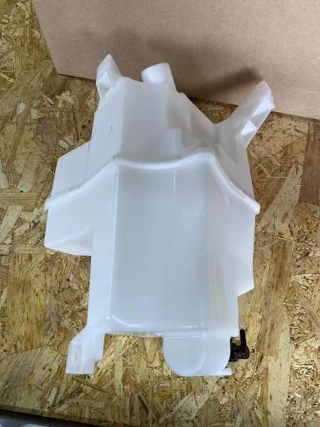 Бачек омывателя Rogue бачек бачок омывателя рог