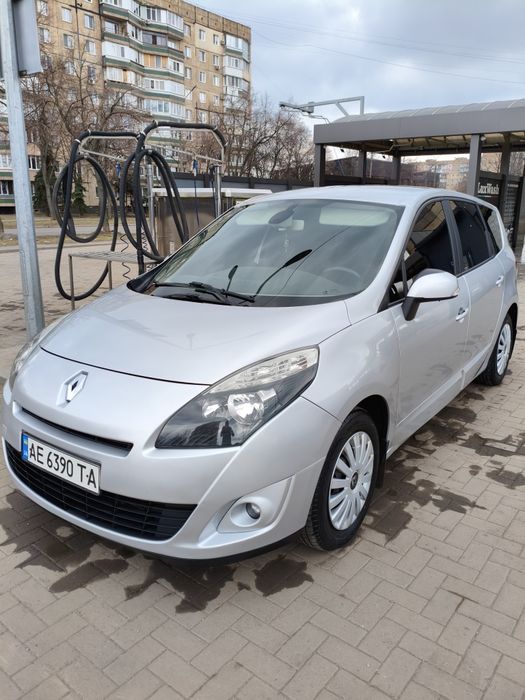 Продам Renault Grand Scenic 2011р 1.9dci
