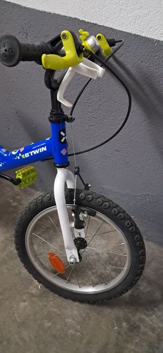 Bicicleta 14"  BTWIN com rodinhas de apoio