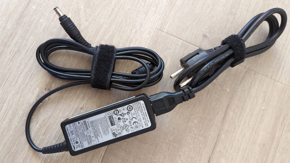 Ноутбук Samsung RV513