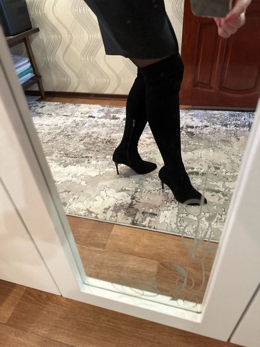 Жіночі чорні замшеві ботфорти