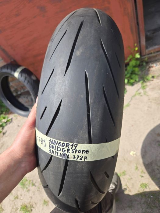 160/60R17 Pirelli Dunlop Bridgestone Kawasaki er6 honda NC 700
