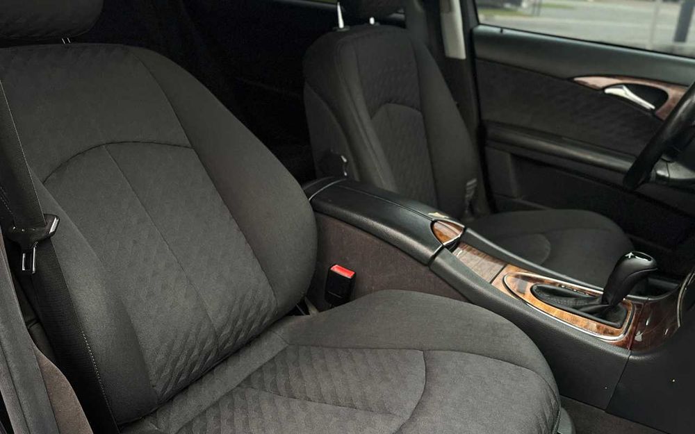 Mercedes-Benz E 220 2003