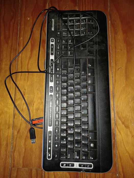 Teclados infantil e clássico computador