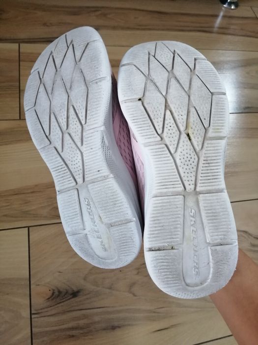 Sneakersy skechers 36