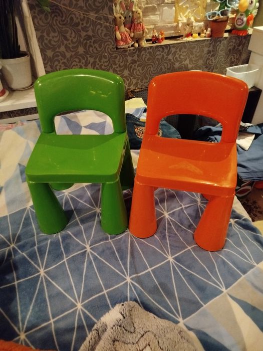 Дитячий стол+стільці