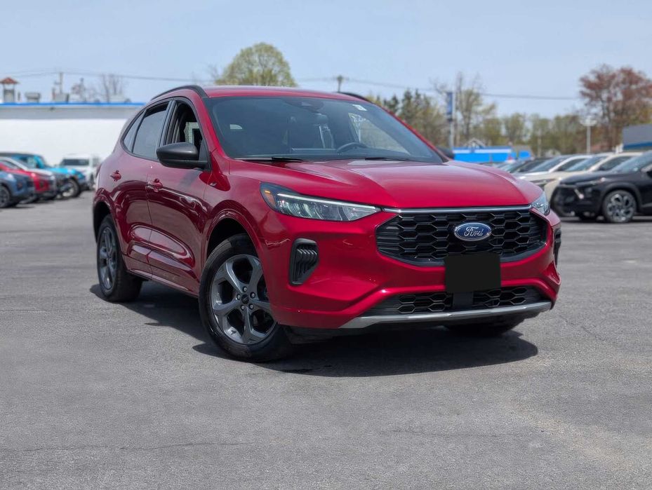 Ford Escape      2024