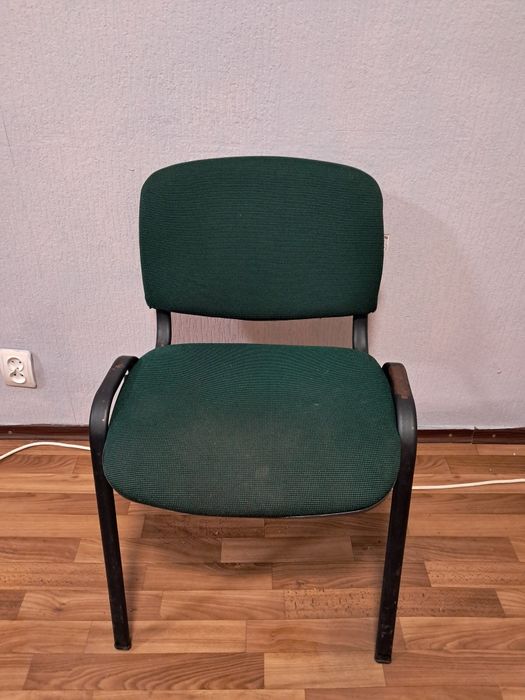 Стільці офісні 4 штуки