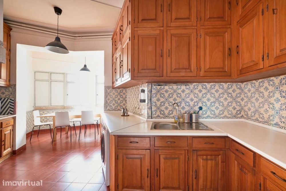 Quarto - localizado em Marquês de Pombal Lisbon