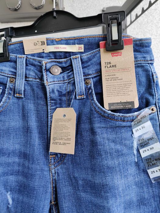 Жіночі джинси LEVIS з високою посадкою, 25