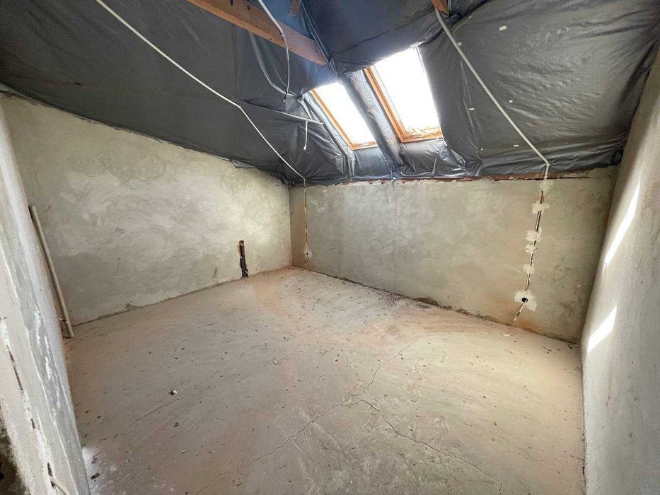 Продається 3-х кімнатна квартира з балконом у новобудові